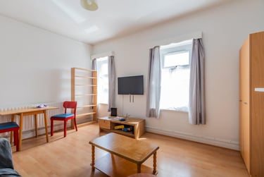 2 bed house, Diana Street, Plasnewydd, Cardiff, CF244TU - Image 3